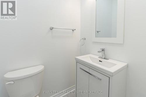 50 Breithaupt Crescent, Tiny, ON - Indoor Photo Showing Bathroom