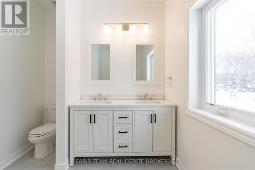50 Breithaupt Crescent, Tiny, ON - Indoor Photo Showing Bathroom