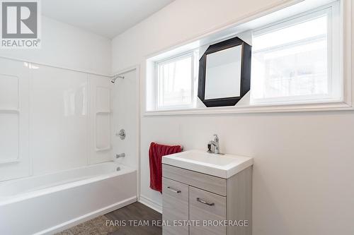 50 Breithaupt Crescent, Tiny, ON - Indoor Photo Showing Bathroom