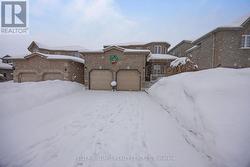 13 SURREY DRIVE DRIVE  Barrie, ON L4M 0C5