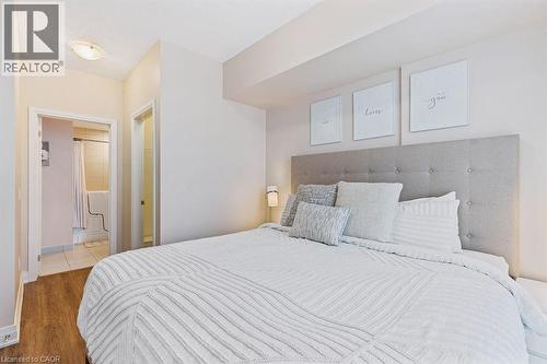 16 Concord Place Unit# 705, Grimsby, ON - Indoor Photo Showing Bedroom