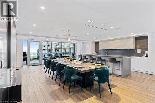 16 Concord Place Unit# 705, Grimsby, ON - Indoor Photo Showing Dining Room