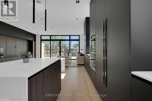 17 Broadview Avenue, Mississauga, ON - Indoor