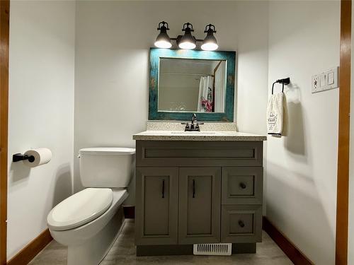 A6-1351 Gerry Sorensen Way, Kimberley, BC - Indoor Photo Showing Bathroom