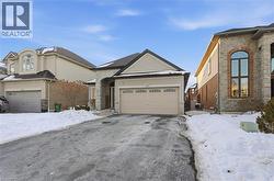 487 GLOVER Road  Stoney Creek, ON L8E 5C6