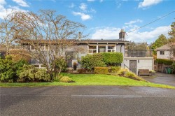 580 Baker St  Saanich, BC V8Z 2H5