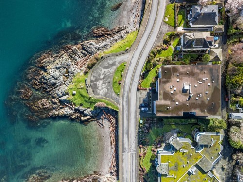 305-1270 Beach Dr  Oak Bay, BC V8S 2N3