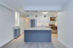 2-1089 Broadview Avenue  Toronto, ON M4K 2S4