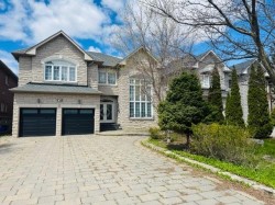 78 Yongehurst Road Richmond Hill, ON L4C 3T2