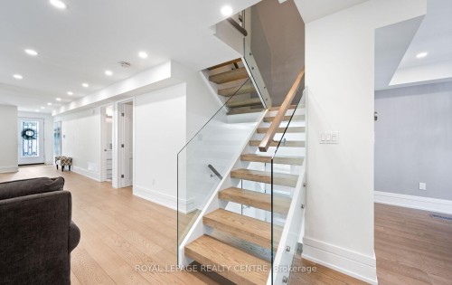 1071 Westmount Avenue, Mississauga, ON - Indoor Photo Showing Other Room