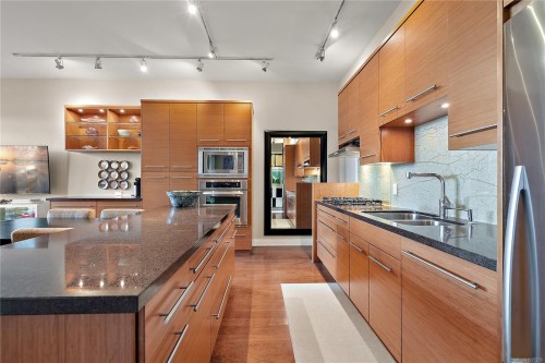 107-455 Sitkum Rd  Victoria, BC V9A 7N9