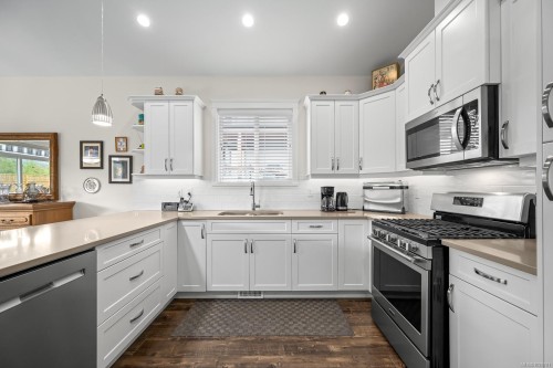 2479 Kentmere Ave, Cumberland, BC 