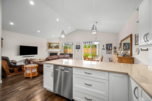 2479 Kentmere Ave, Cumberland, BC 