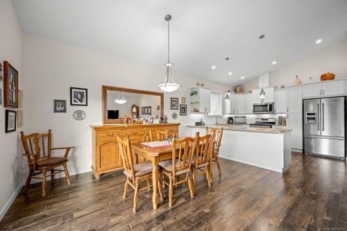 2479 Kentmere Ave, Cumberland, BC 