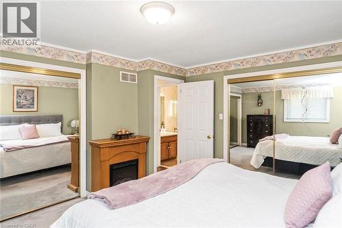 10 Wentworth Drive Unit# 36, Grimsby, ON - Indoor Photo Showing Bedroom