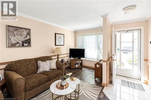 10 Wentworth Drive Unit# 36, Grimsby, ON - Indoor Photo Showing Living Room