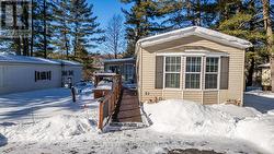 22-3302 HIGHWAY 32  Front Of Leeds & Seeleys Bay, ON K0H 2N0