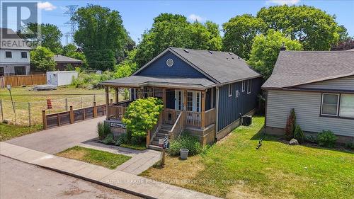 4 Rembe Avenue, Hamilton, ON - Outdoor