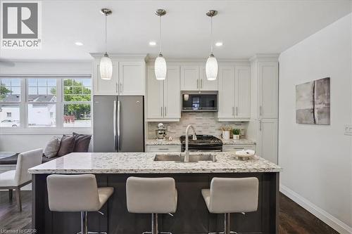 4 Rembe Avenue, Hamilton, ON - Indoor