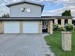 110 Oakwood Road  Fort Frances, ON P9A 3V3