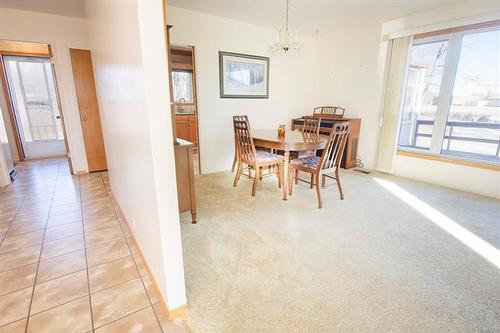 19 Dufferin Ave, Pinawa, MB 