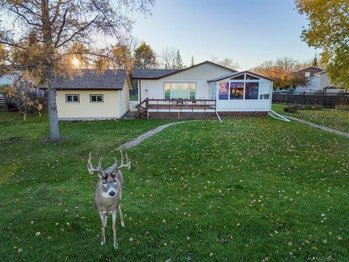 19 Dufferin Ave, Pinawa, MB 