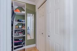 Walk-in closet - 