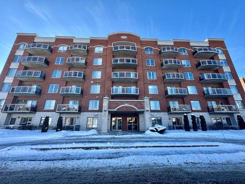 403-5200 Boul. des Sources  Montréal (Pierrefonds-Roxboro), QC H8Z 3M4