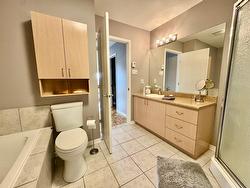 Ensuite bathroom - 