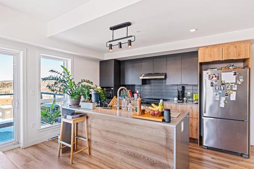 Cuisine - 713-60  - 70 Rue Wellington S., Sherbrooke (Les Nations), QC - Indoor Photo Showing Kitchen