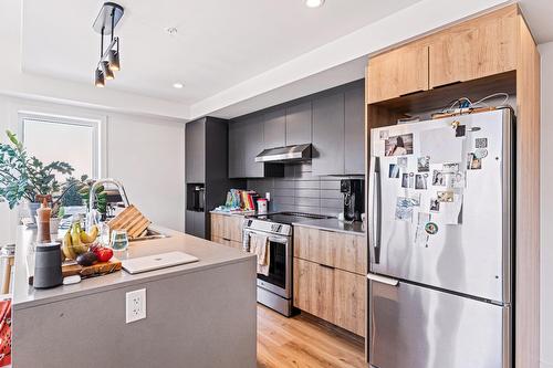 Cuisine - 713-60  - 70 Rue Wellington S., Sherbrooke (Les Nations), QC - Indoor Photo Showing Kitchen