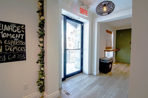 Mud Room - 640 Rue Bernard-Pilon, Mcmasterville, QC - Indoor Photo Showing Other Room