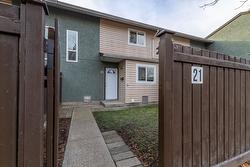 21-1809 40 Avenue  Vernon, BC V1T 7X4
