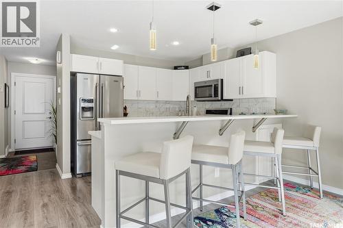 341 4000 Sandhill Crescent, Regina, SK - Indoor Photo Showing Kitchen With Upgraded Kitchen