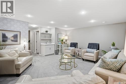 341 4000 Sandhill Crescent, Regina, SK - Indoor Photo Showing Living Room