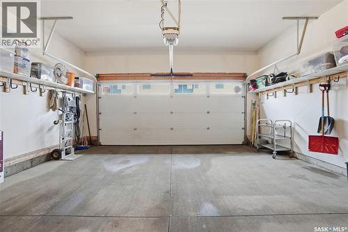 341 4000 Sandhill Crescent, Regina, SK - Indoor Photo Showing Garage