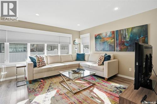 341 4000 Sandhill Crescent, Regina, SK - Indoor Photo Showing Living Room