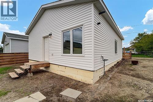 207 5Th Avenue E, Biggar, SK - Outdoor