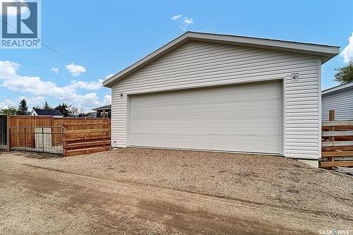 207 5Th Avenue E, Biggar, SK - Outdoor With Exterior