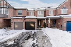 8 OGLEVIE DRIVE  Whitby, ON L1R 2Y4