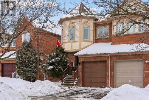 11 SNEDDEN AVENUE  Aurora, ON L4G 7J6