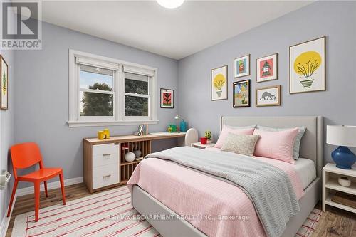 20 Shirley Street, Hamilton, ON - Indoor Photo Showing Bedroom