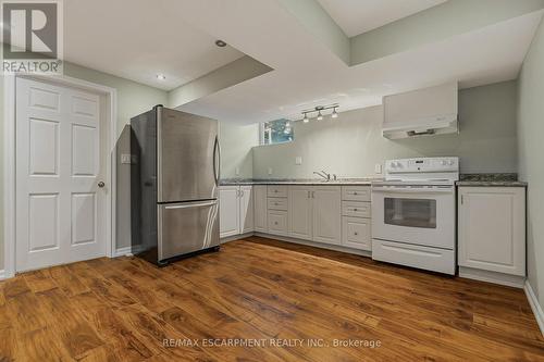 20 Shirley Street, Hamilton, ON - Indoor Photo Showing Kitchen