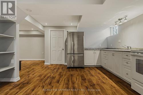 20 Shirley Street, Hamilton, ON - Indoor Photo Showing Kitchen