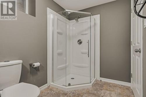20 Shirley Street, Hamilton, ON - Indoor Photo Showing Bathroom