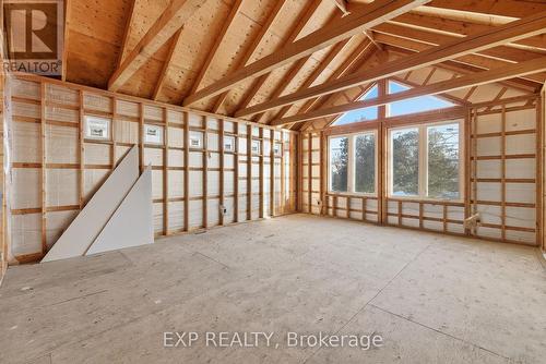14 Athlone Road, Cambridge, ON - Indoor Photo Showing Other Room
