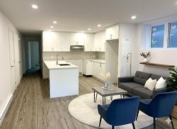 2134 Boul. Grand  Montréal (Côte-Des-Neiges/Notre-Dame-De-Grâce), QC H4B 2W8