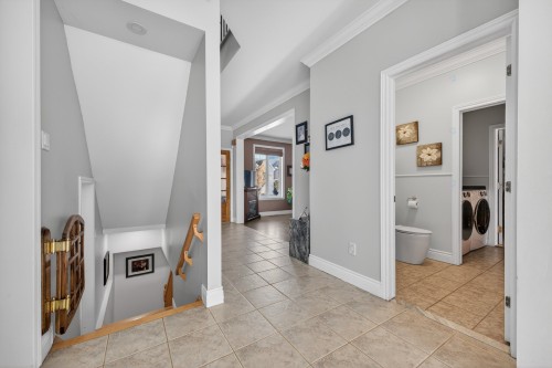 Corridor - 107 Rue Thibert, Saint-Constant, QC - Indoor Photo Showing Other Room