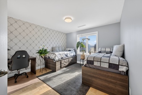 Chambre à coucher - 107 Rue Thibert, Saint-Constant, QC - Indoor Photo Showing Bedroom