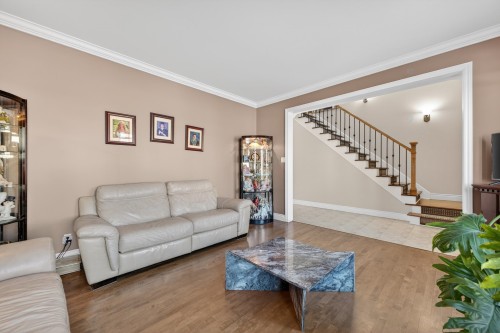 Salon - 107 Rue Thibert, Saint-Constant, QC - Indoor Photo Showing Living Room